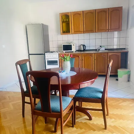 Apartment Vranjes *