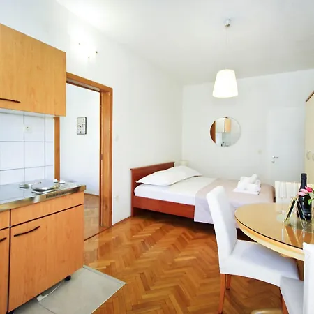 Vranjes Apartment *