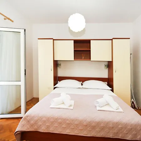 Apartmán Vranjes *